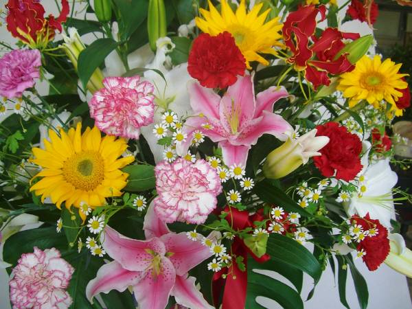 s-0159:生花のサンプル:スタンド花です
